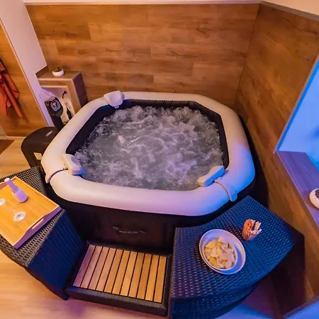 Apartment Pro Nenarocne Jindrichuv Hradec