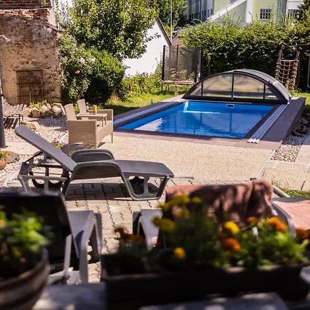 Pro Nenarocne Apartment Jindrichuv Hradec